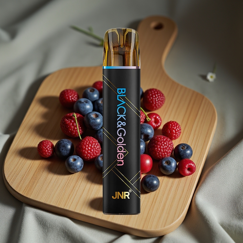 JNR Black&Golden 800 Puffs Disposable Vape Blauwe Framboos Kers 550mAh 2ml 2% Nicotine TPD