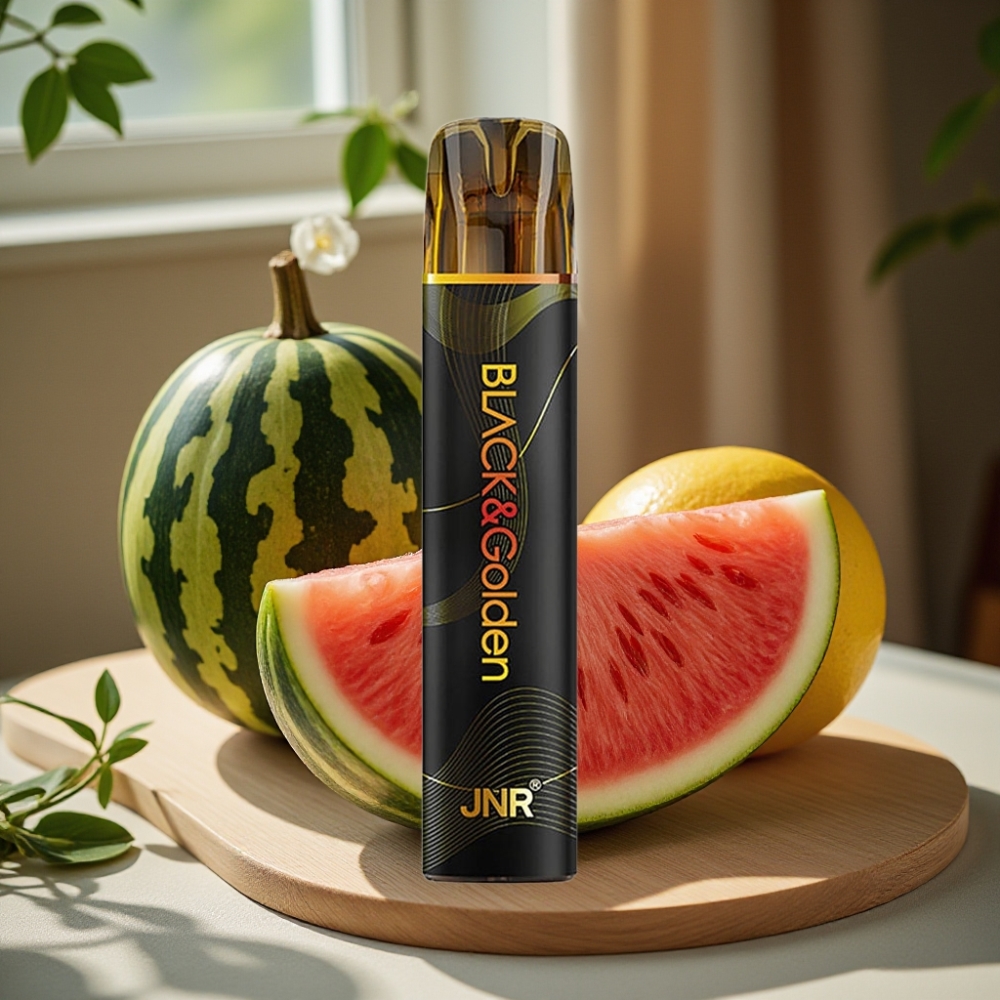 JNR Black&Golden 800 Puffs Disposable Vape Watermeloen Bubble Gum 550mAh 2ml TPD 2% Nicotine