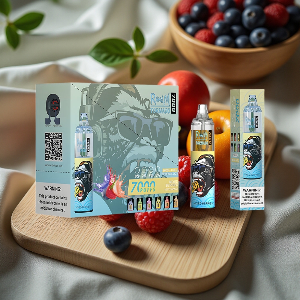 RandM Fumot Tornado 7000 Puffs Disposable Vape Gemengde Bessen 14ML 850MAH Mesh Coil Type-C RGB Luchtregeling