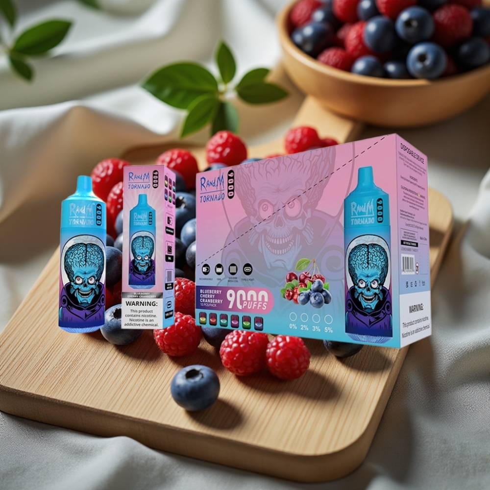 RandM Tornado 9000 Puffs 850 mAh Oplaadbaar 18 mL Mesh Coil RGB Display Blauwe Bes Kers Cranberry